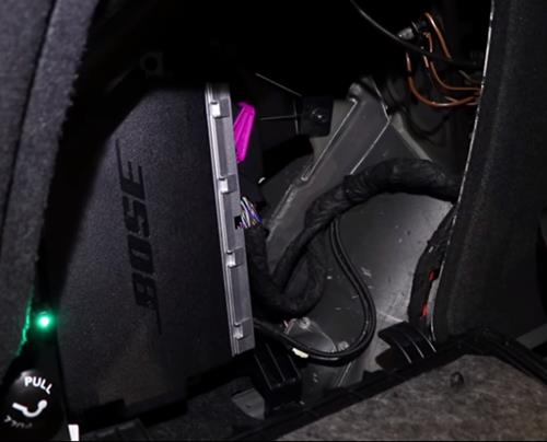 Bose Anlage fliegt  aus Audi raus