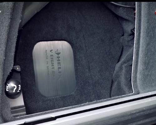 Abdeckplatte für die Endstufen im Kofferraum Audi A6 4G