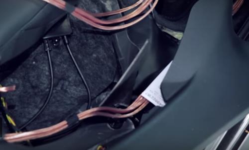 Kabel im Schweller verlegen beim Audi A6 4G