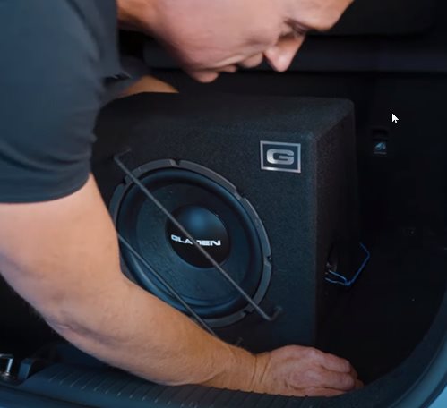 Hyundai i30 N Soundsystem einbauen und Subwoofer einbauen