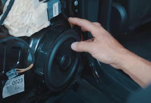 VW Passat B7 Heck-Lautsprecher einbauen